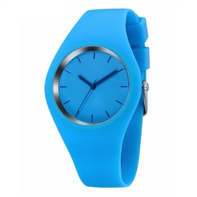 Montre Jelly Color Couple Watch en caoutchouc de silicone d'une bande élastique de silicone de montre de Digital