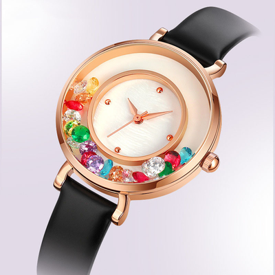 Montre à quartz tendance et élégante en alliage de montre gemme pour femme