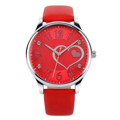 Montre à quartz à la mode pour filles en forme de cœur avec boucle déployante étanche avec sécurité