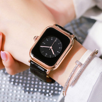 Montre-bracelet carrée Antiscratch Wearproof 64g de quartz de femmes de forme