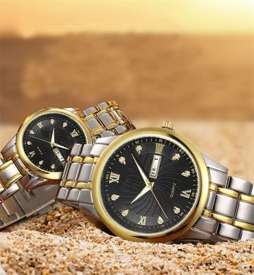 Montre imperméable de quartz des couples 5ATM, Sandproof Diamond Couple Watches