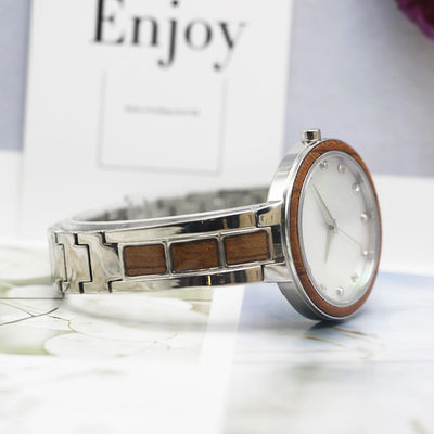 Montre unisexe de chronographe d'acier inoxydable, acier inoxydable de montre de quartz d'ODM de retour