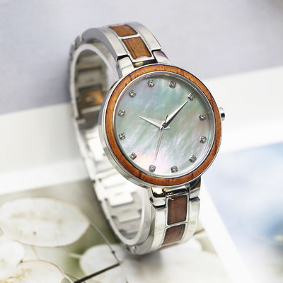 Montre unisexe de chronographe d'acier inoxydable, acier inoxydable de montre de quartz d'ODM de retour