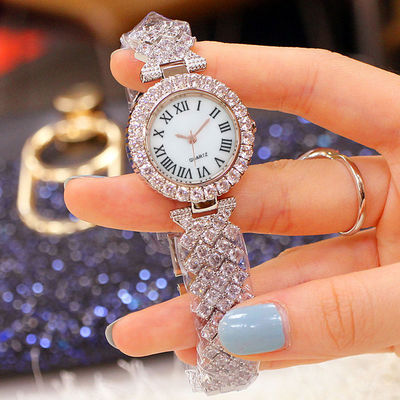 l'eau de mouvement de la montre-bracelet SL68 de quartz de femmes de 28mm clignotant plaquante