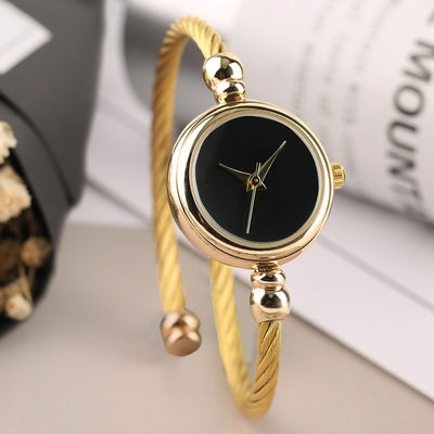 Largeur de bande de la montre 4mm de bracelet de l'or des femmes de montre de quartz de Nonwaterproof
