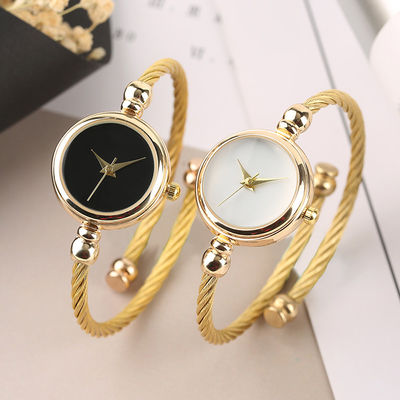 Largeur de bande de la montre 4mm de bracelet de l'or des femmes de montre de quartz de Nonwaterproof