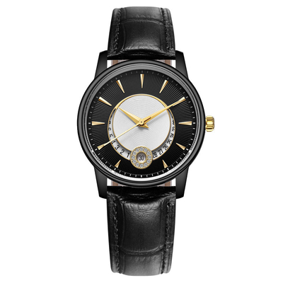 Les dames garnissent en cuir la montre-bracelet élégante de mouvement de quartz de beauté